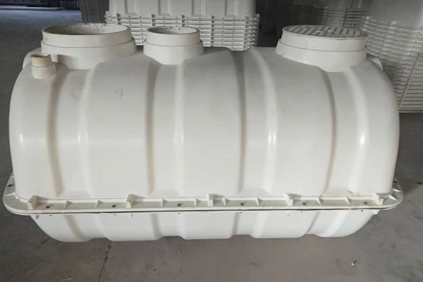 玻璃鋼化糞池進(jìn)行清理時需要注意哪些